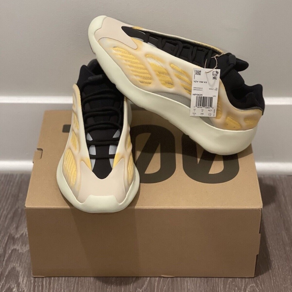 Adidas Yeezy 700 V3 Mono Safflower